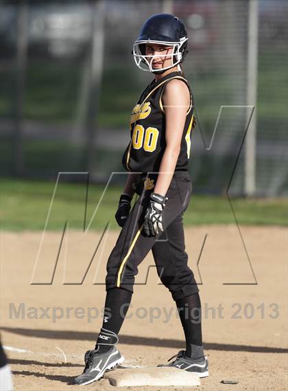 Thumbnail 2 in Golden Valley vs. Boron (High Desert Classic) photogallery.
