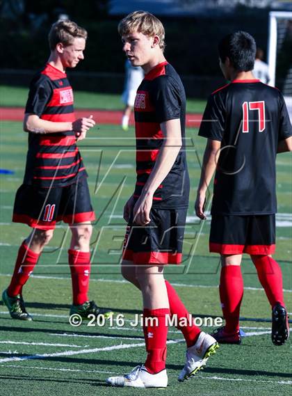 Thumbnail 1 in San Ramon Valley vs. Monte Vista (CIF NCS D1 Final) photogallery.