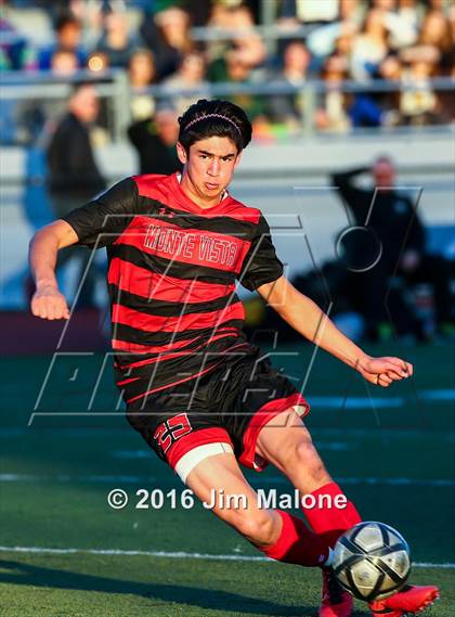 Thumbnail 2 in San Ramon Valley vs. Monte Vista (CIF NCS D1 Final) photogallery.