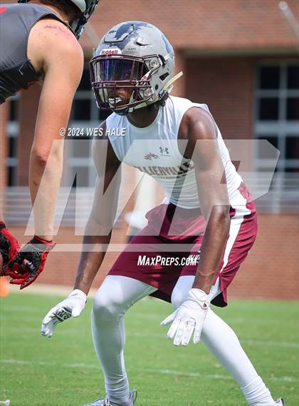 Thumbnail 3 in Collierville vs Lewisburg (U of Memphis 7v7) photogallery.