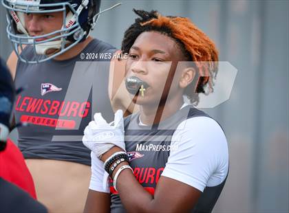 Thumbnail 1 in Collierville vs Lewisburg (U of Memphis 7v7) photogallery.