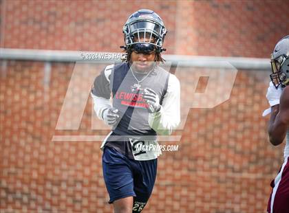 Thumbnail 3 in Collierville vs Lewisburg (U of Memphis 7v7) photogallery.
