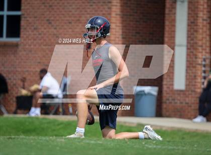 Thumbnail 2 in Collierville vs Lewisburg (U of Memphis 7v7) photogallery.
