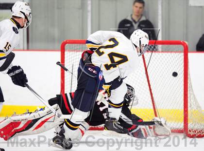 Thumbnail 3 in Rye vs. Pelham Memorial (Section 1 Division 2 Final) photogallery.