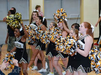 Thumbnail 3 in Lugoff-Elgin @ Camden (MaxPreps Rivalry Series) photogallery.