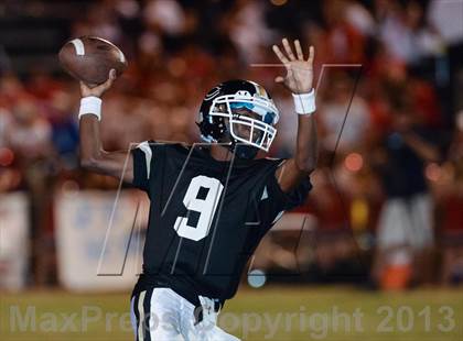 Thumbnail 3 in Lugoff-Elgin @ Camden (MaxPreps Rivalry Series) photogallery.