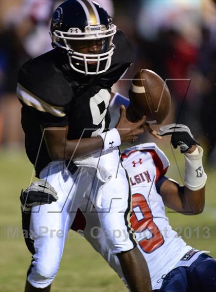 Thumbnail 2 in Lugoff-Elgin @ Camden (MaxPreps Rivalry Series) photogallery.