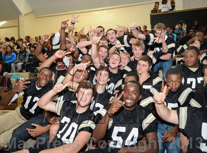 Thumbnail 3 in Lugoff-Elgin @ Camden (MaxPreps Rivalry Series) photogallery.
