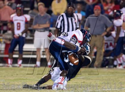 Thumbnail 2 in Lugoff-Elgin @ Camden (MaxPreps Rivalry Series) photogallery.
