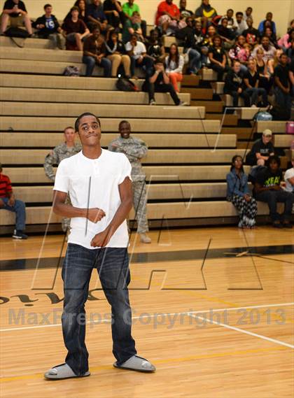 Thumbnail 3 in Lugoff-Elgin @ Camden (MaxPreps Rivalry Series) photogallery.