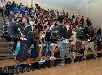 Thumbnail 2 in Lugoff-Elgin @ Camden (MaxPreps Rivalry Series) photogallery.
