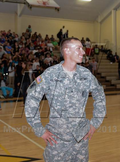 Thumbnail 1 in Lugoff-Elgin @ Camden (MaxPreps Rivalry Series) photogallery.