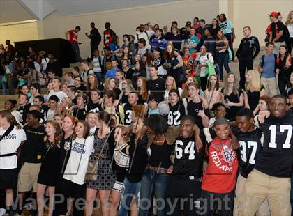 Thumbnail 2 in Lugoff-Elgin @ Camden (MaxPreps Rivalry Series) photogallery.