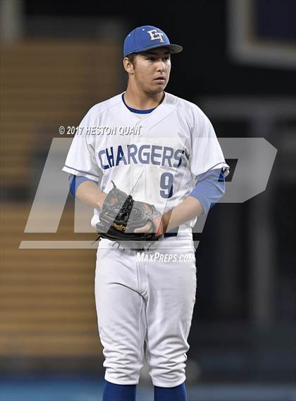 Thumbnail 1 in Corona vs El Toro (CIF-SS D1 Final) photogallery.