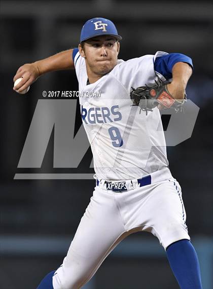 Thumbnail 1 in Corona vs El Toro (CIF-SS D1 Final) photogallery.