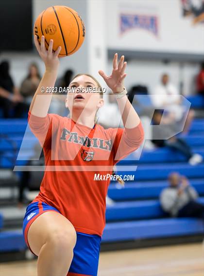 Thumbnail 3 in Folsom vs Bishop McNamara (Nike Tournament of Champions) photogallery.
