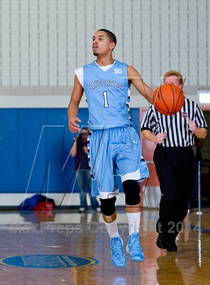 Thumbnail 3 in Saugerties vs. Red Hook (Section 9 Class A Final) photogallery.