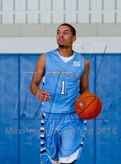 Thumbnail 1 in Saugerties vs. Red Hook (Section 9 Class A Final) photogallery.
