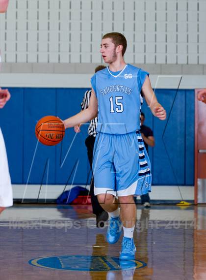 Thumbnail 2 in Saugerties vs. Red Hook (Section 9 Class A Final) photogallery.