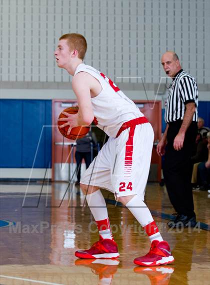 Thumbnail 3 in Saugerties vs. Red Hook (Section 9 Class A Final) photogallery.