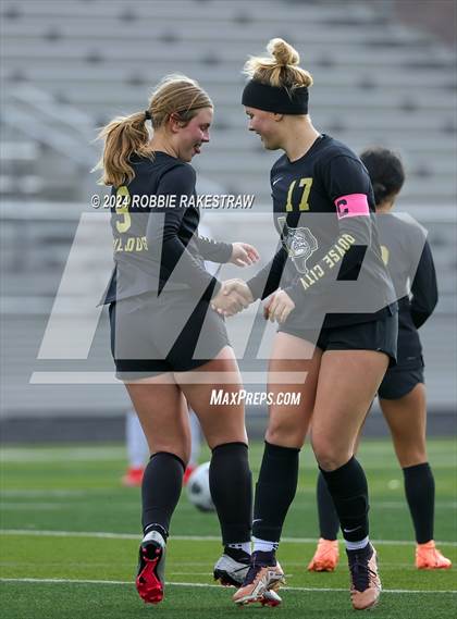 Thumbnail 1 in Royse City vs. Trimble Tech (Forney LRS Invitational) photogallery.