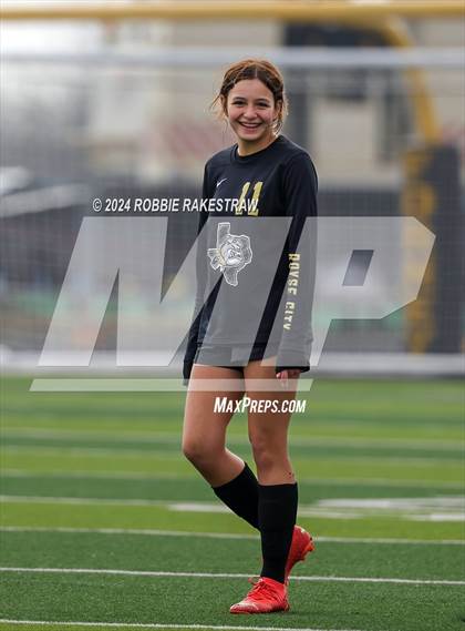 Thumbnail 2 in Royse City vs. Trimble Tech (Forney LRS Invitational) photogallery.