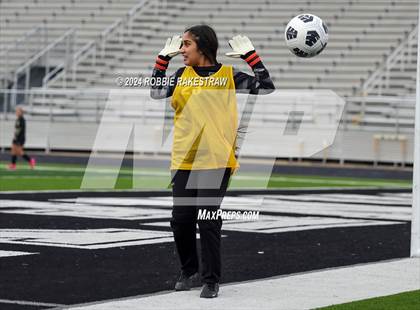 Thumbnail 2 in Royse City vs. Trimble Tech (Forney LRS Invitational) photogallery.