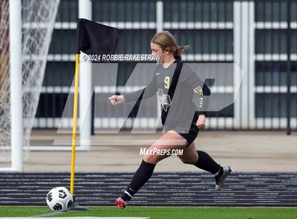 Thumbnail 2 in Royse City vs. Trimble Tech (Forney LRS Invitational) photogallery.
