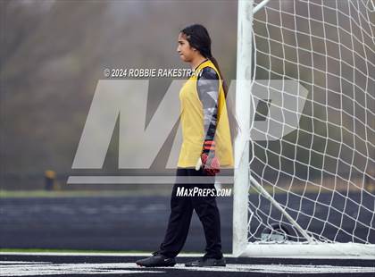 Thumbnail 1 in Royse City vs. Trimble Tech (Forney LRS Invitational) photogallery.