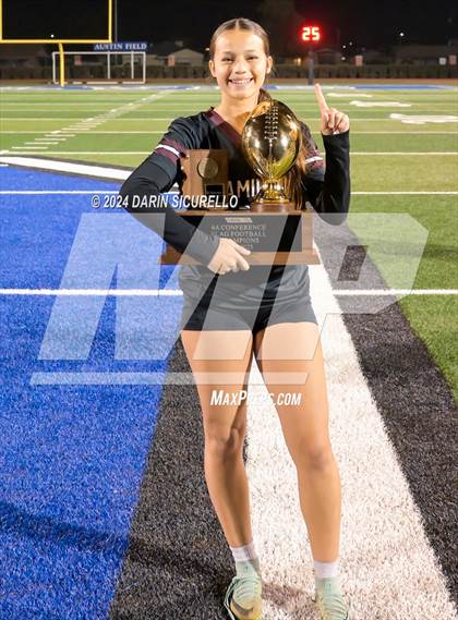 Thumbnail 2 in Hamilton vs Red Mountain (AIA 6A Division Final - Awards)  photogallery.
