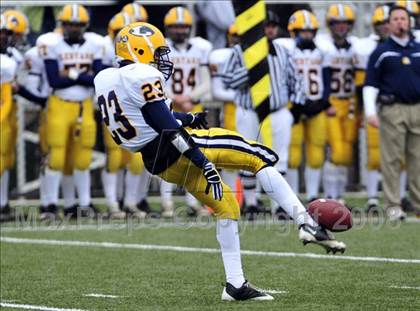 Thumbnail 2 in Brookfield vs. Ledyard (CIAC Class M Final) photogallery.