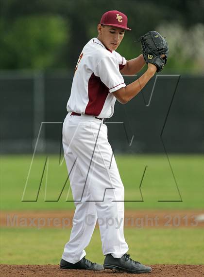 Thumbnail 2 in Los Osos vs. La Canada (Apache Invitational Tournament) photogallery.