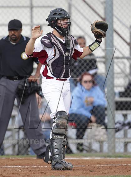 Thumbnail 2 in Los Osos vs. La Canada (Apache Invitational Tournament) photogallery.