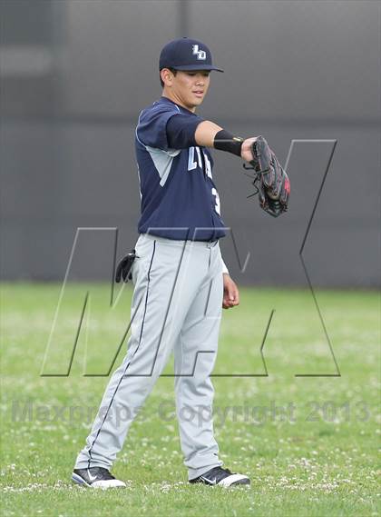 Thumbnail 2 in Los Osos vs. La Canada (Apache Invitational Tournament) photogallery.