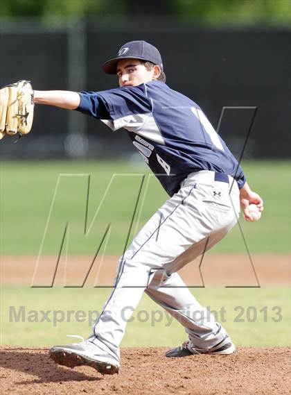 Thumbnail 2 in Los Osos vs. La Canada (Apache Invitational Tournament) photogallery.