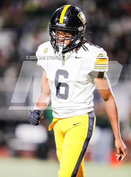 Thumbnail 3 in Bishop O'Dowd @ Moreau Catholic (Homecoming) photogallery.