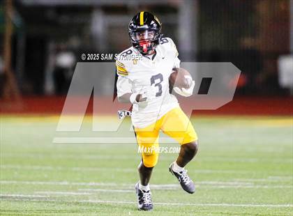 Thumbnail 3 in Bishop O'Dowd @ Moreau Catholic (Homecoming) photogallery.