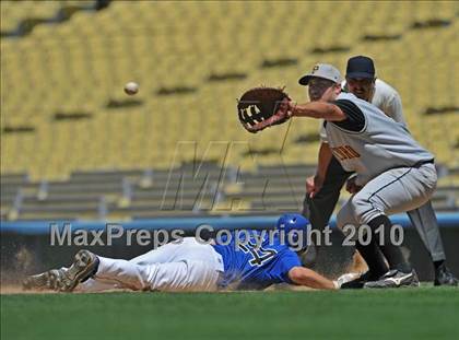 Thumbnail 2 in San Pedro vs El Camino Real (CIF LACS D1 Playoffs)  photogallery.