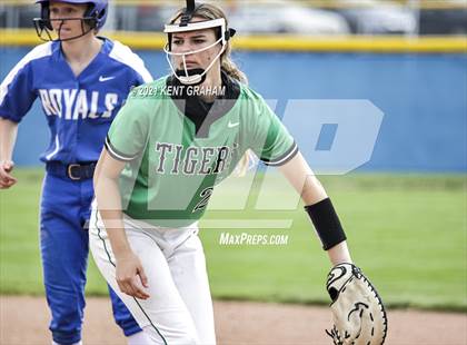 Thumbnail 2 in Yorktown @ Hamilton Southeastern photogallery.