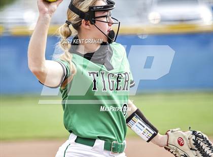 Thumbnail 2 in Yorktown @ Hamilton Southeastern photogallery.