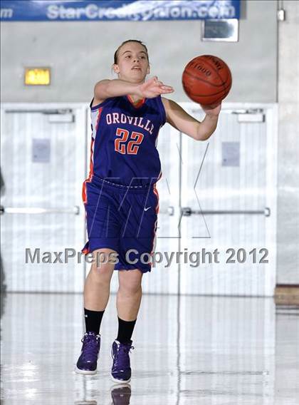 Thumbnail 2 in Oroville vs. Paradise (CIF NS D3 Final) photogallery.