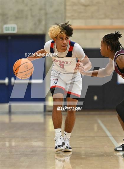 Thumbnail 1 in Liberty vs Independence photogallery.