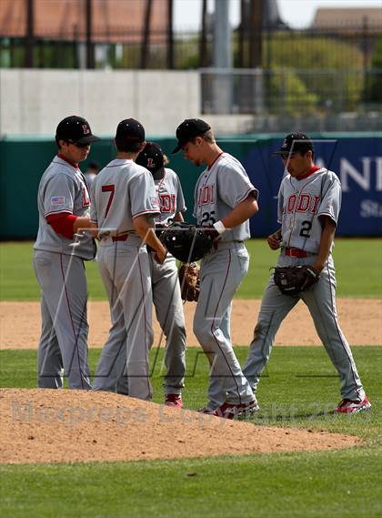 Thumbnail 2 in Escalon vs. Lodi (Banner Island Classic) photogallery.