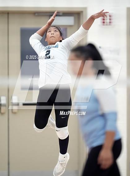 Thumbnail 2 in Oakton vs. Charles J. Colgan photogallery.
