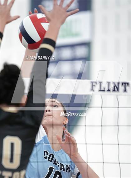 Thumbnail 2 in Oakton vs. Charles J. Colgan photogallery.