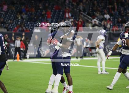 Thumbnail 2 in Angleton vs. Manvel (UIL 5A D1 Semifinal) photogallery.