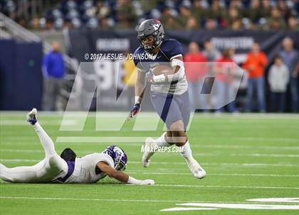 Thumbnail 3 in Angleton vs. Manvel (UIL 5A D1 Semifinal) photogallery.