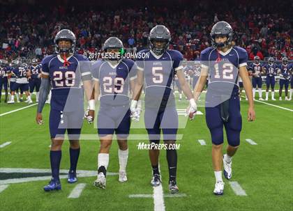 Thumbnail 3 in Angleton vs. Manvel (UIL 5A D1 Semifinal) photogallery.