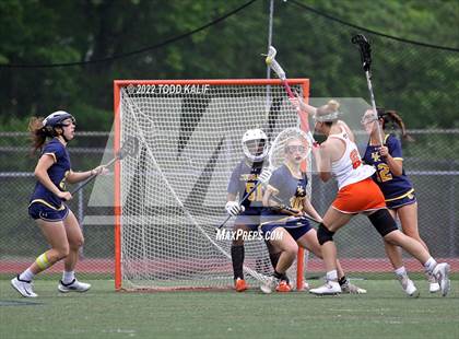Thumbnail 3 in Haddam-Killingworth vs Montville (CIAC Qualifying Round) photogallery.