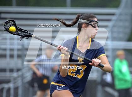 Thumbnail 3 in Haddam-Killingworth vs Montville (CIAC Qualifying Round) photogallery.
